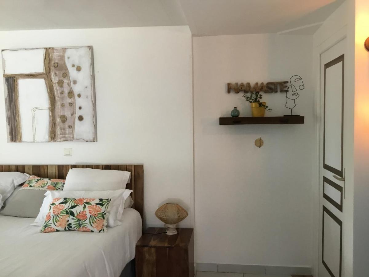 Au Pipiri Leve Apartment Schoelcher Luaran gambar