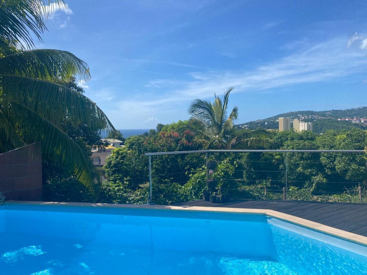 Au Pipiri Leve Apartment Schoelcher Luaran gambar