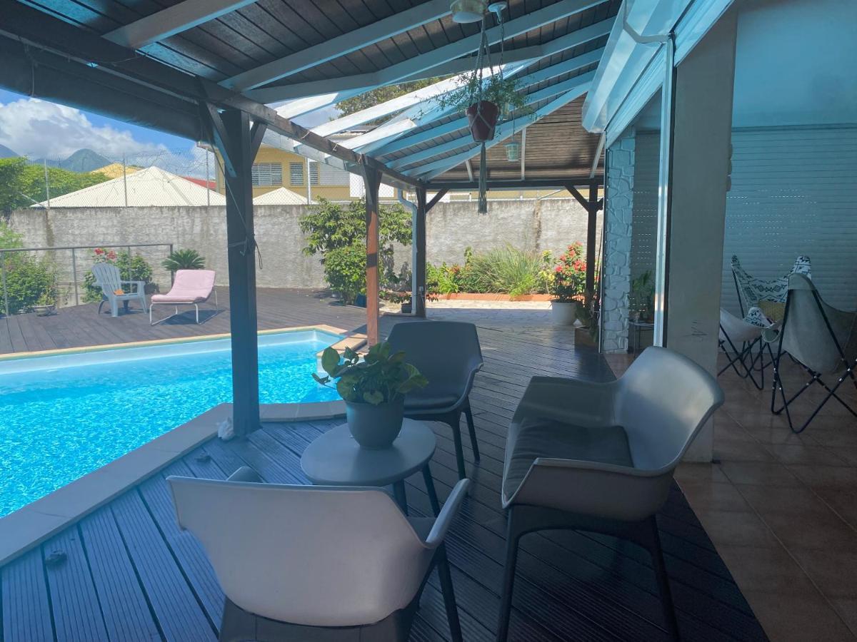 Au Pipiri Leve Apartment Schoelcher Luaran gambar