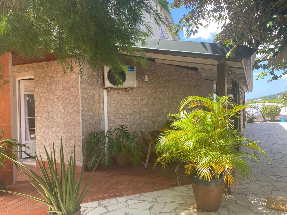Au Pipiri Leve Apartment Schoelcher Luaran gambar